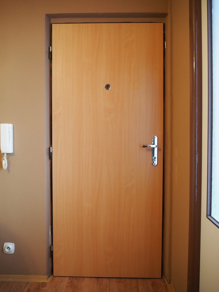 Bezpečnostní dveře, Sherlock, Pardubice