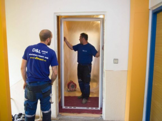 10:00 - nová zárubeň je připravená k instalaci